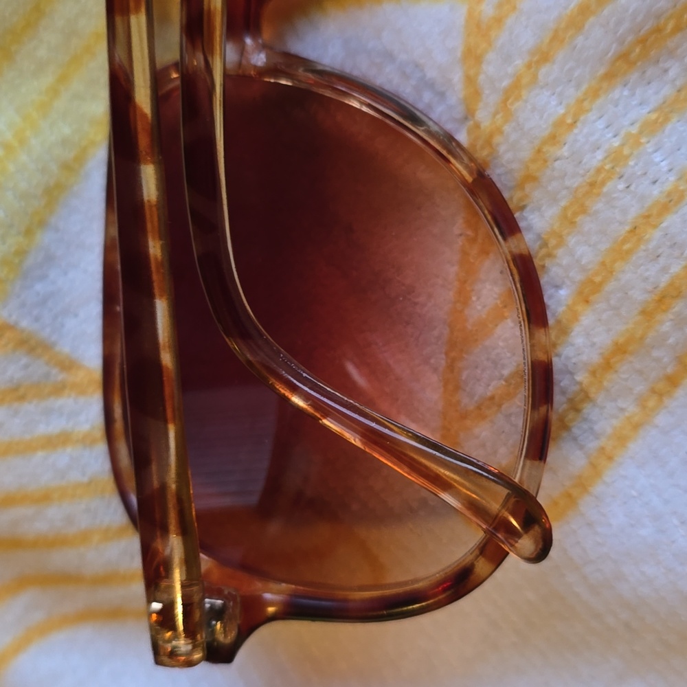 VGUC- Vintage Large Pilot Sunglasses with Gradient Lens Tortoise Frame - Picture 13 of 14